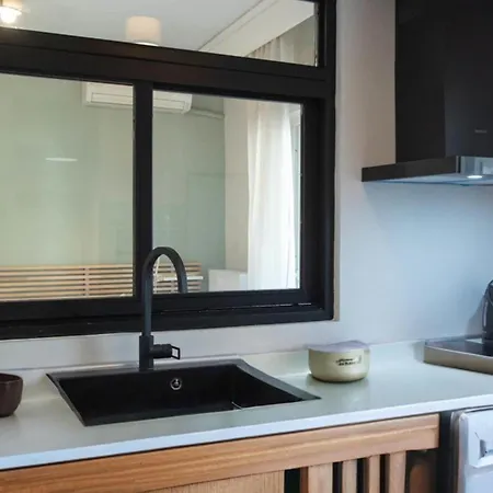 公寓 Modern Comfort 1 Bd In Analipsi *